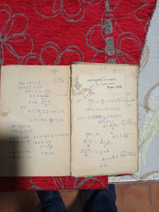 Libro aritmética antiguo