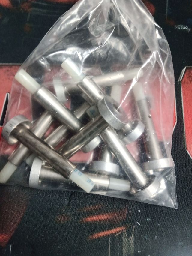 Plunger émbolo pinball