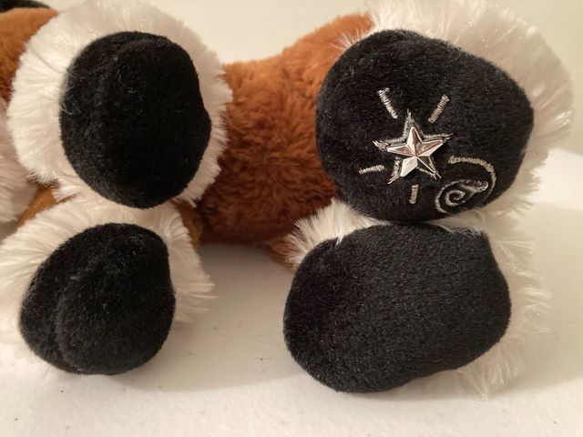 Caballo de peluche tamaño medio