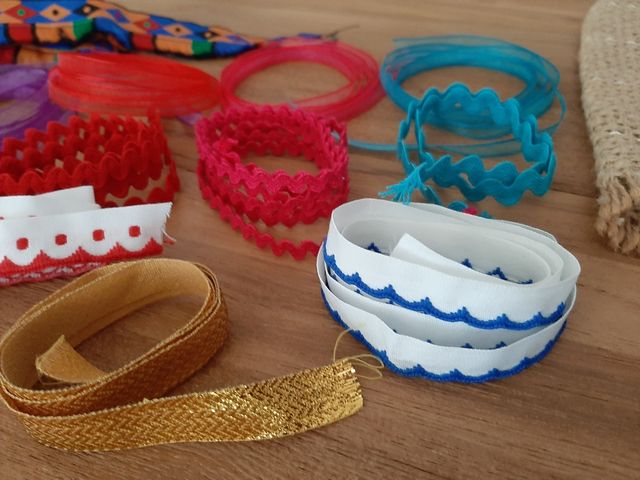 Cintas organza y piquillo