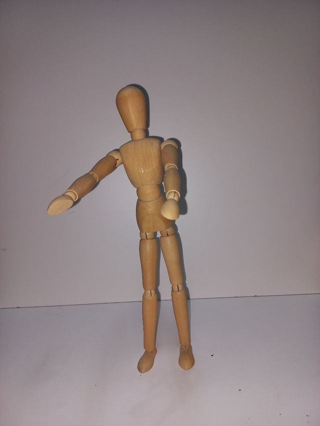 Modelo maniquí madera para dibujo