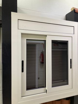 VENTANA COMPACTO +PERSIANA + MOTOR MECANICO