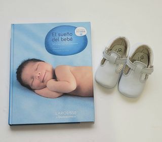 3 Oso rezando, libro y zapatos bebé azul NUEVO