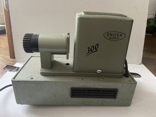 Proyector de diapositivas antiguo