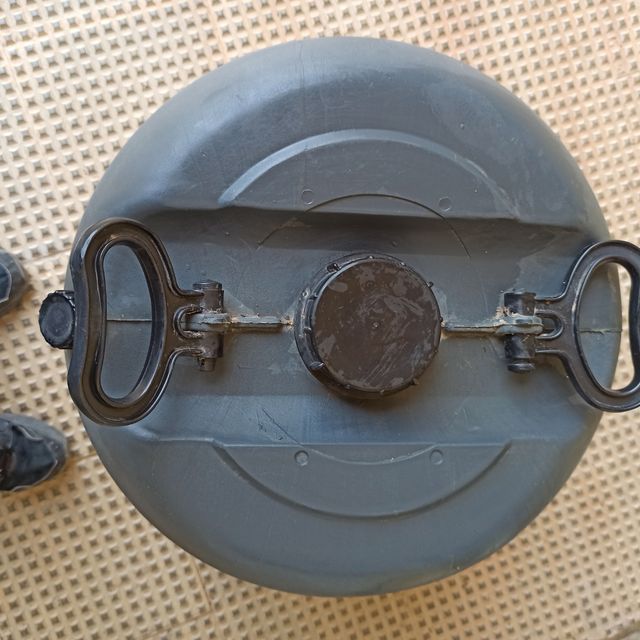 Bidones de 65L y de 25L