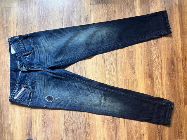 Vaqueros cadera baja Diesel