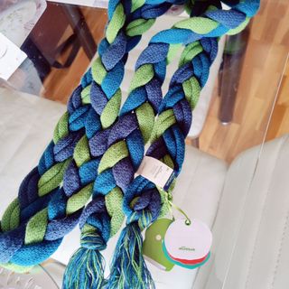 Bufanda trenzada nueva