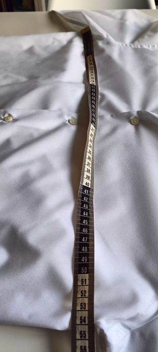 Camisa blanca de hombre