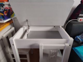Mesa pupitre Ikea con 2 sillas