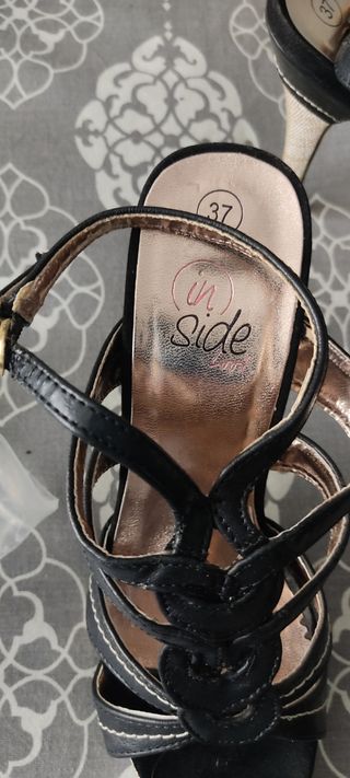 Sandalias tacón anudadas al tobillo