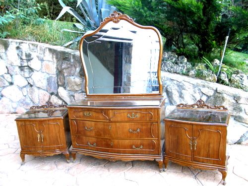 Comoda y dos mesillas  vintage años 40-50