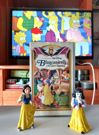 Figuras de Blancanieves PVC y porcelana años 70