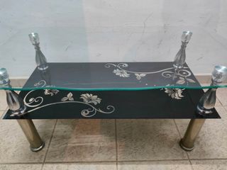 Mesa de salón material vidrio