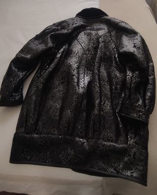Exclusivo abrigo negro 100% piel oversize 