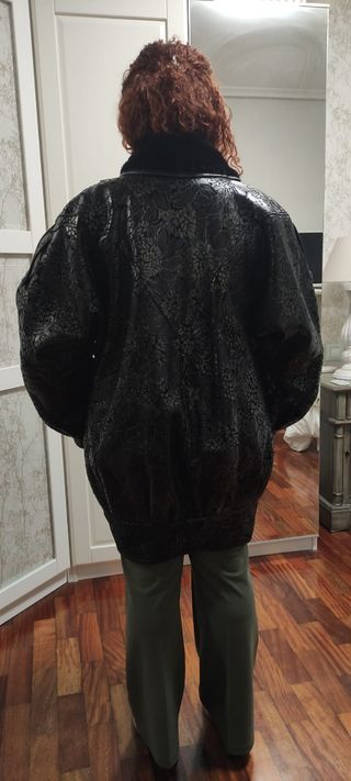 Exclusivo abrigo negro 100% piel oversize 