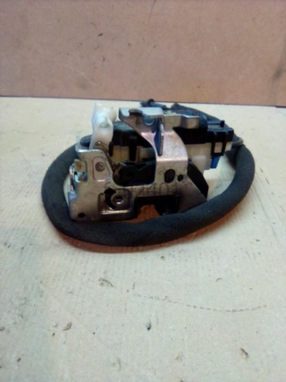 Cerradura puerta trasera izquierda Renault f_02401