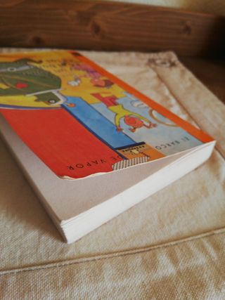 Hay un chico en el baño de las