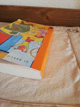 Hay un chico en el baño de las