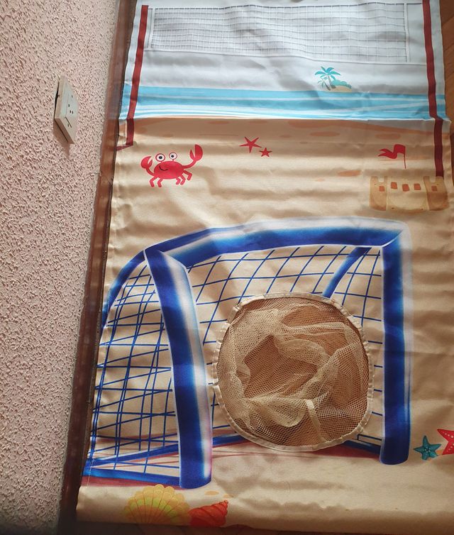 Juego futbol y voleibol