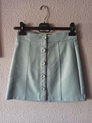 Falda polipiel azul celeste