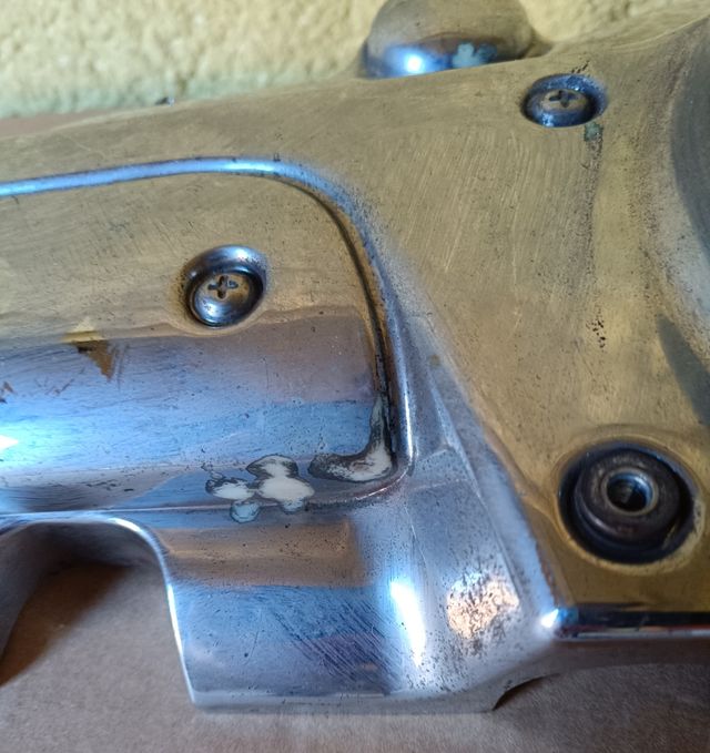 Tapa cubre piñón Daelim Daystar 125