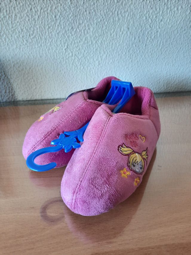 Zapatillas de casa invierno de niña sin estrenar