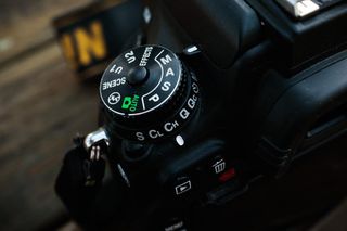 Cámara de fotos Nikon 750d.