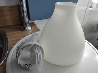 Lámpara Ikea blanca