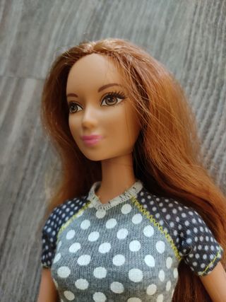 Muñeca barbie fashionistas summer mattel