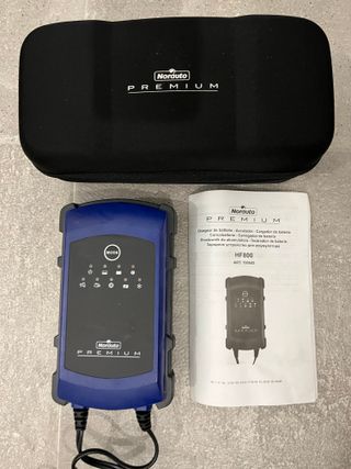 Cargador de baterías NORAUTO modelo HF800.