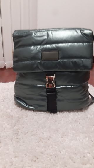Mochila verde metalizada