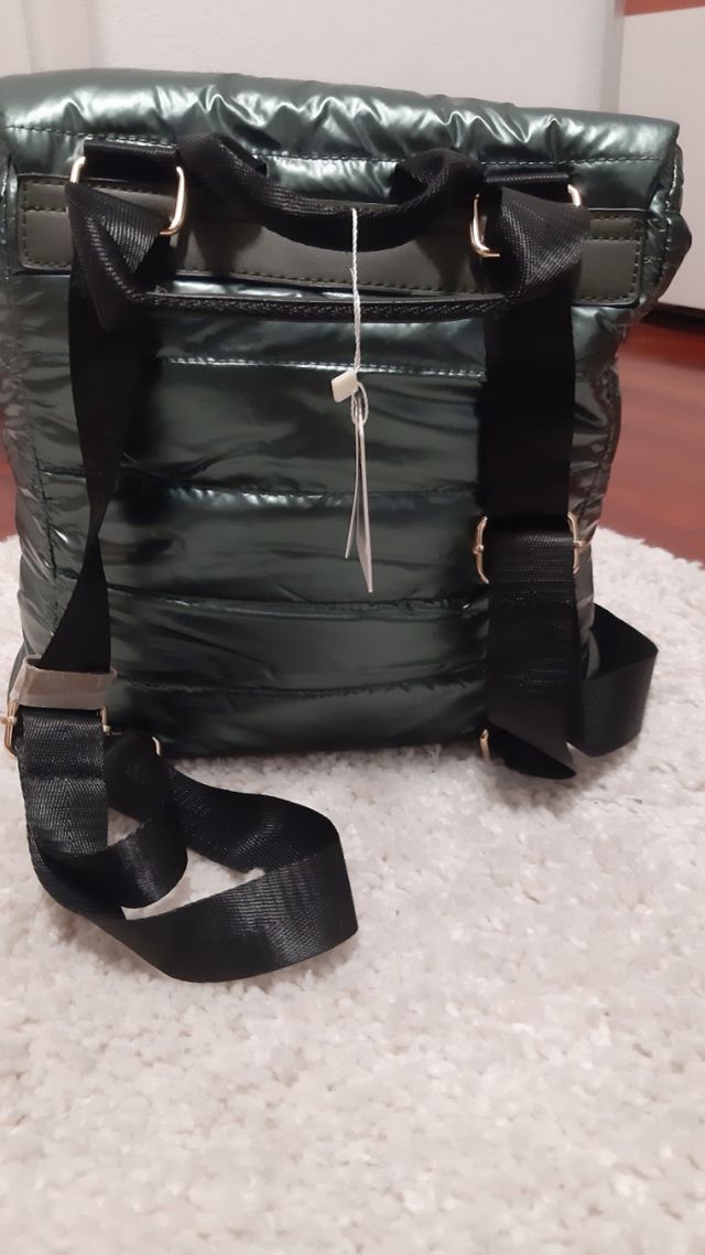 Mochila verde metalizada