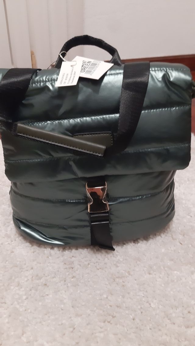 Mochila verde metalizada