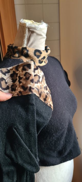 top nero e guanti leopardati vintage lana