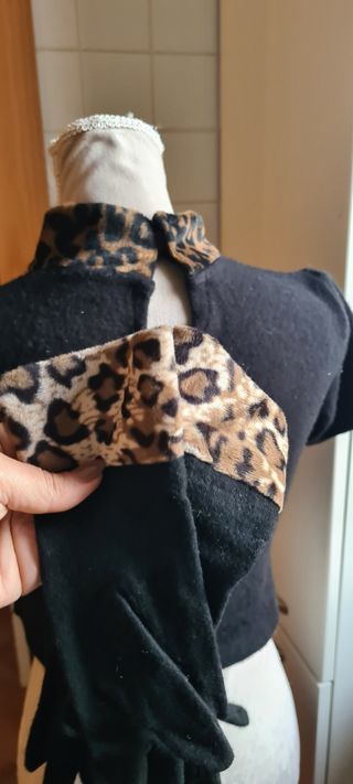 top nero e guanti leopardati vintage lana