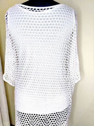Blusa blanca de rejilla