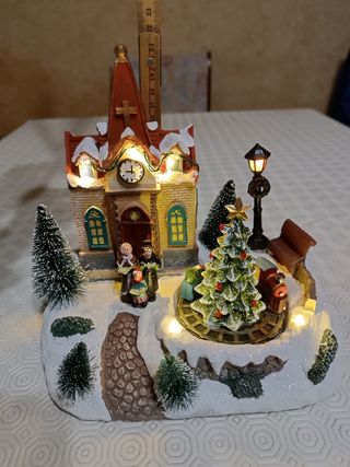 Casetta di Natale luminosa.