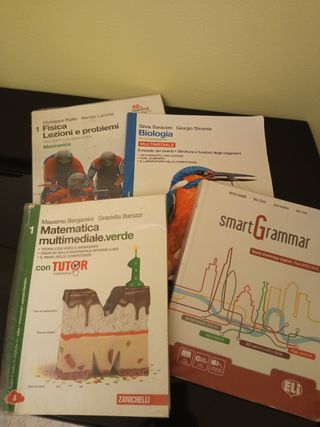 Libri scolastici per superiori