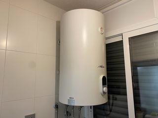 Calentador de agua  Marca SIME modelo LAGO80