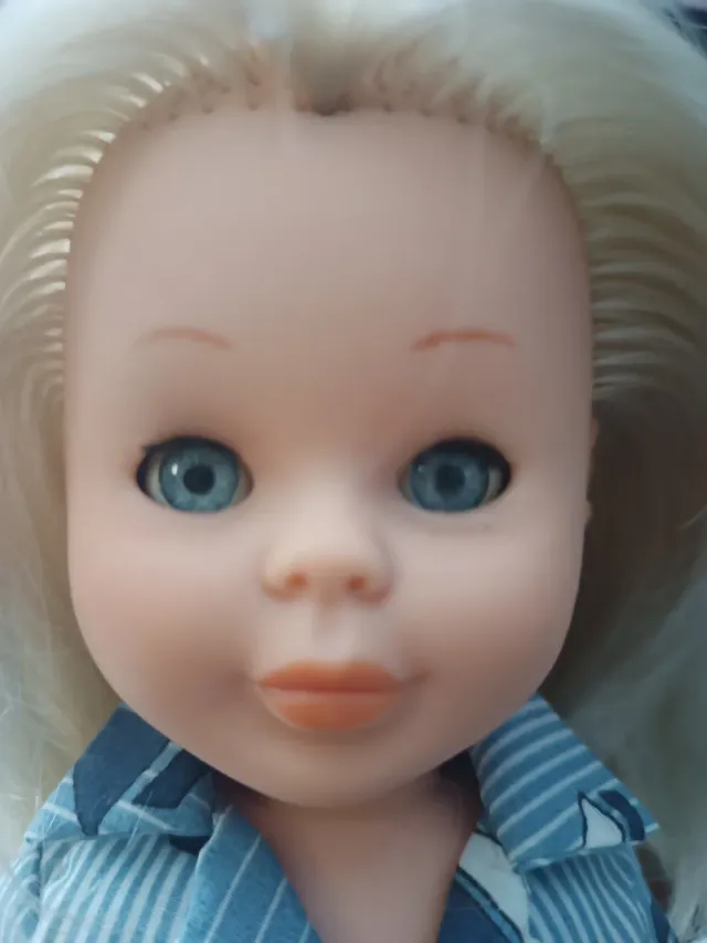 Preciosa muñeca Nancy ,finales de los 70