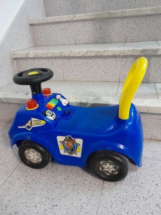 Moto correpasillos patrulla canina