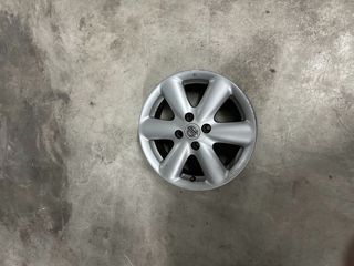 accesorio coche llanta