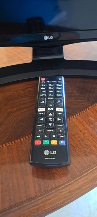 television tv LG 24”