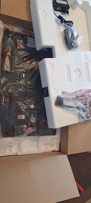 television tv LG 24”