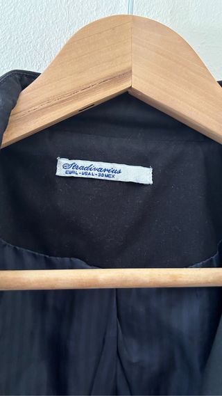 Gabardina negra talla L