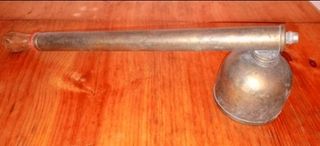 Fumigador antiguo de latón y cobre.