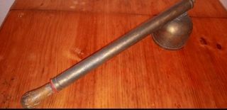 Fumigador antiguo de latón y cobre.