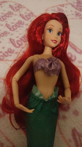 LA SIRENITA ARIEL BARBIE DISNEY 