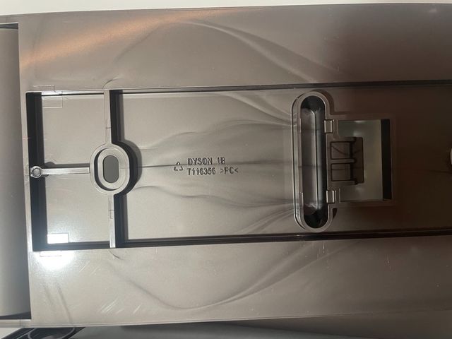 Soporte pared Dyson V10 y V11