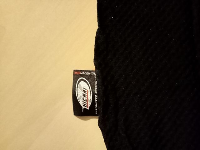 Maglietta e fascie collo sportive